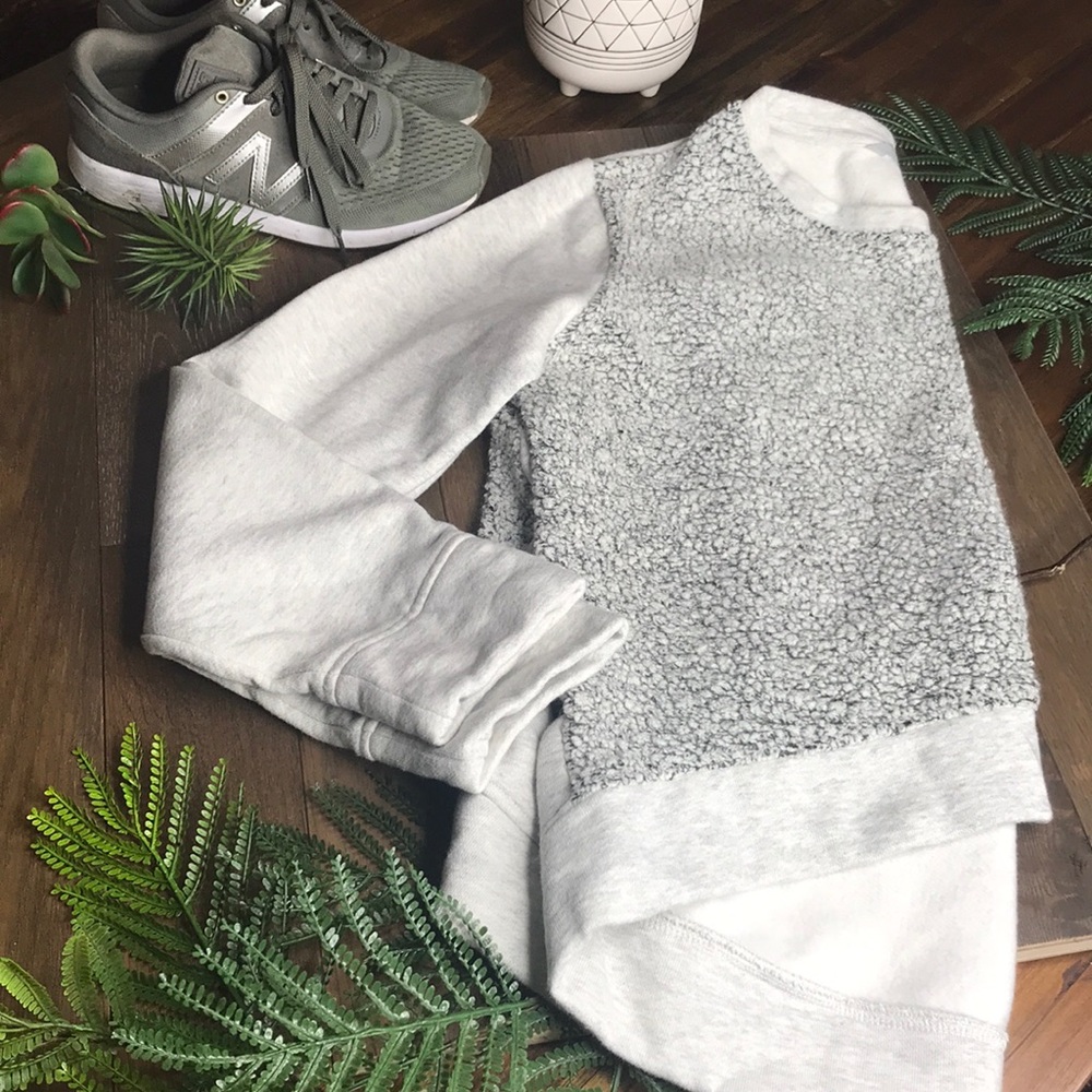 Athleta Grey Wool Blend Sweatshirt Size Medium - Picture 1 of 8